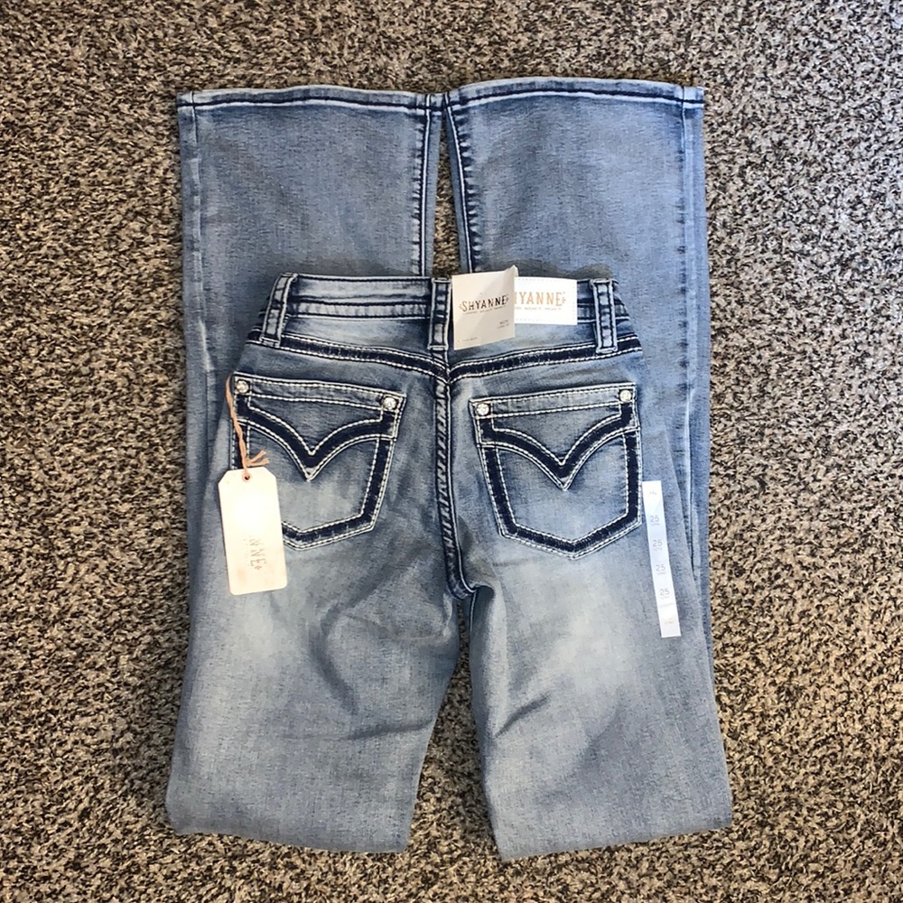 25 Shyanne Boot Cut Jeans